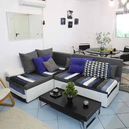 Appartamento With Parking Space Seline, Paklenica - 24806 Starigrad Paklenica