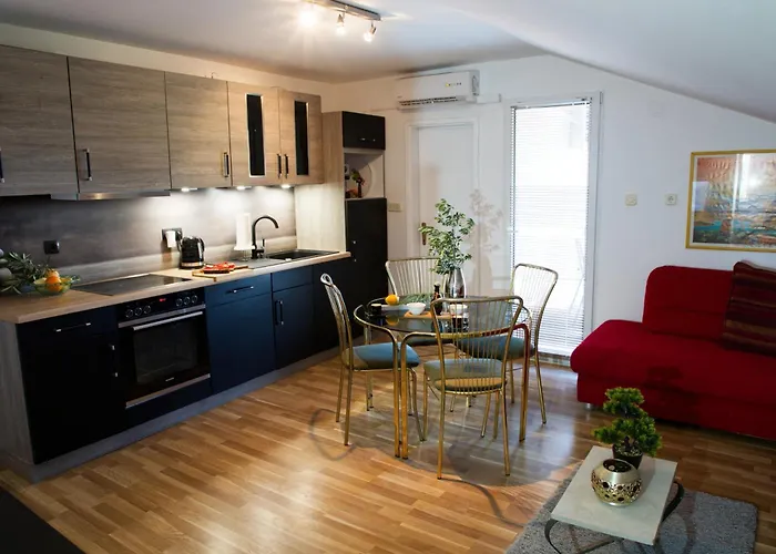 With Parking Space Seline, Paklenica - 24806 Apartamento Starigrad Paklenica